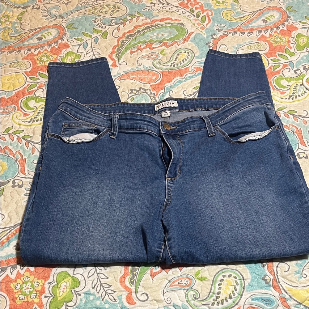 Ava & Viv Women's Blue Skinny Jeans size 18W